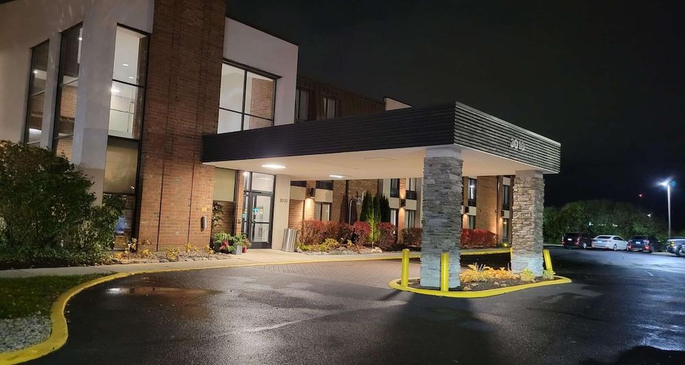 芝加哥-唐纳斯格罗夫贝斯特韦斯特酒店 丹尼森市 外观 照片